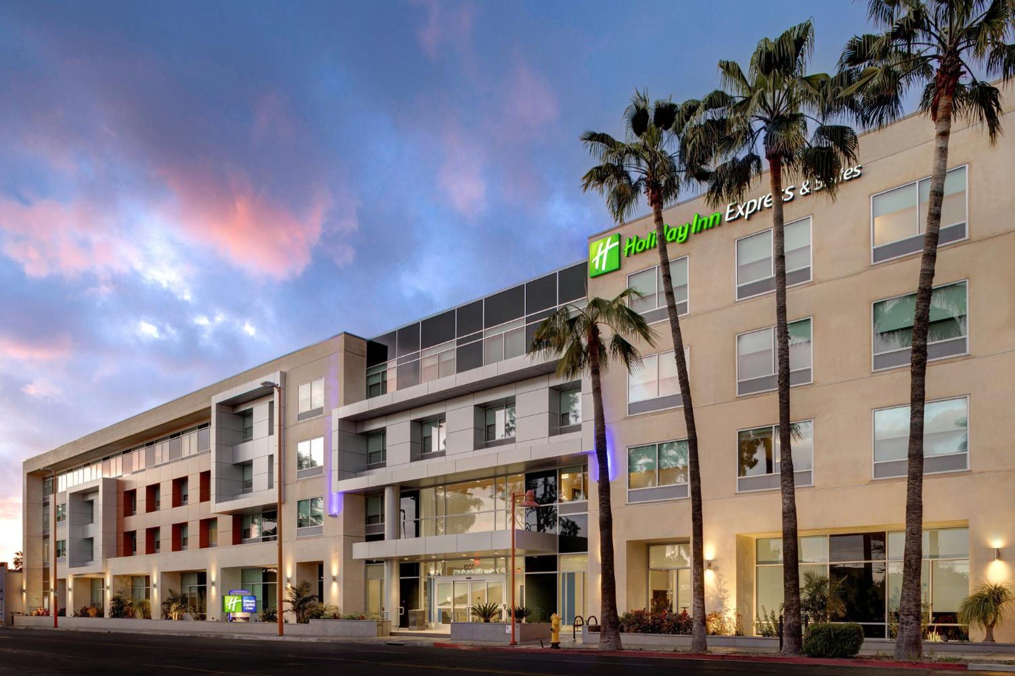 Holiday Inn Express & Suites - Glendale Downtown Exterior foto